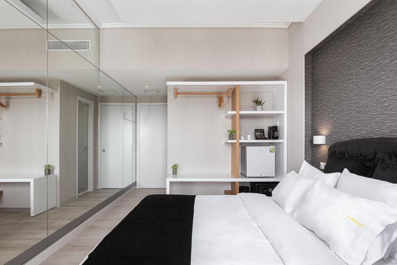 Kreoli Suites Glyfada Афіни Екстер'єр фото